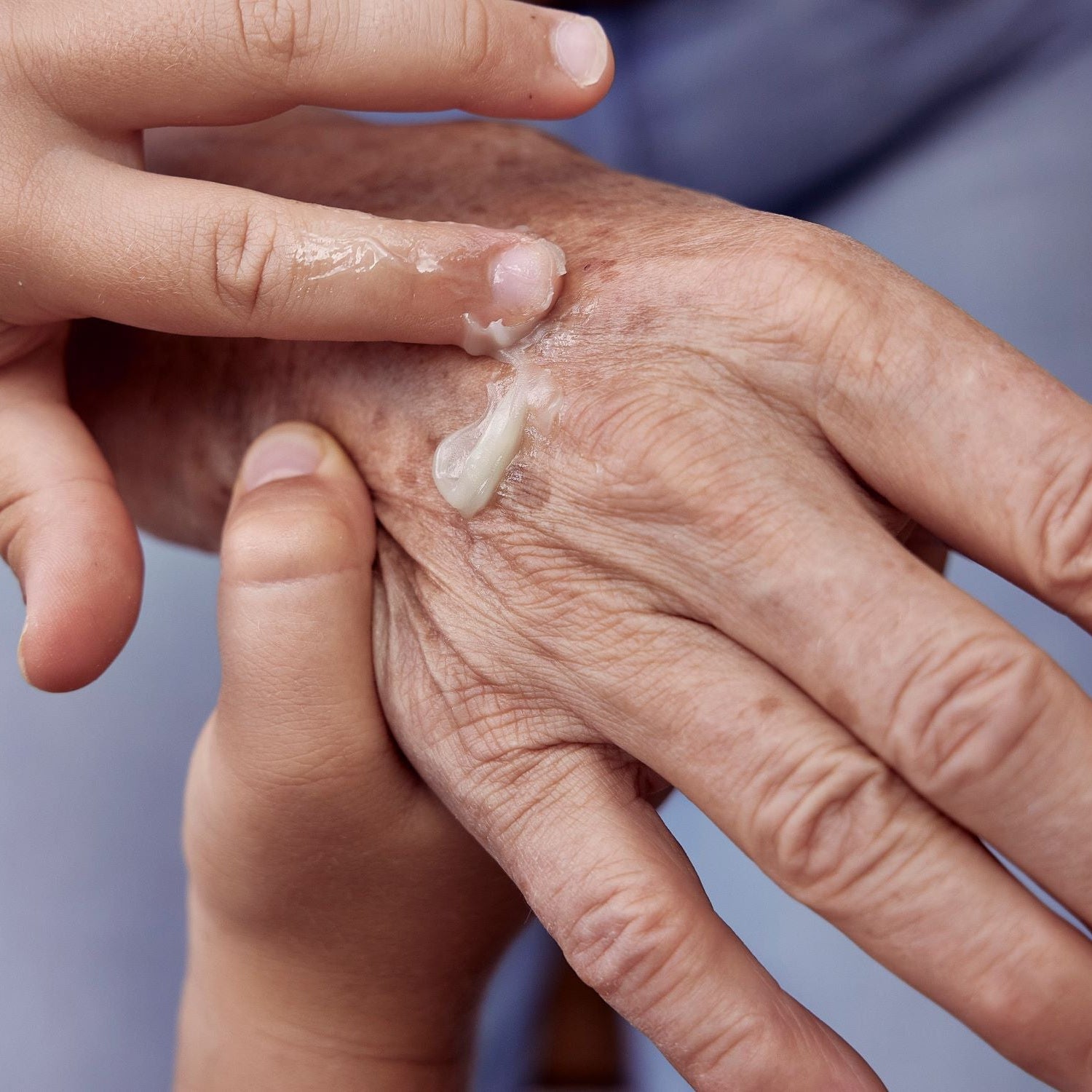 Sanft pflegender BAlsam für trockene Hautstellen